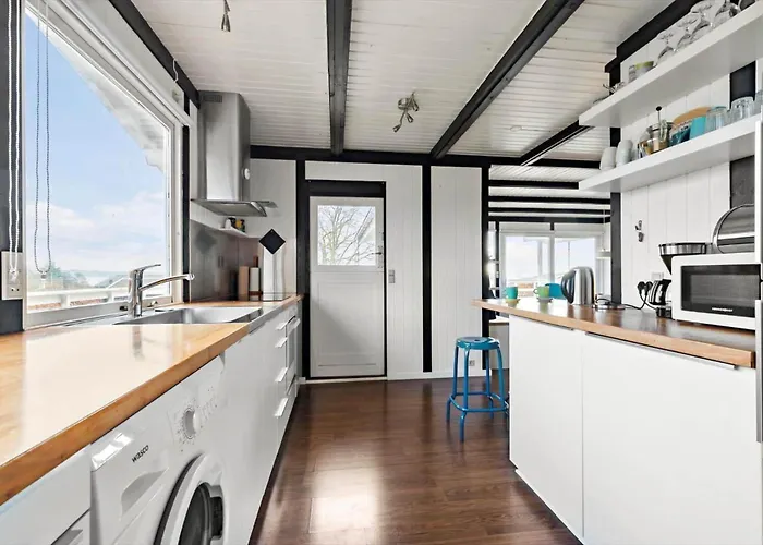 Holiday home 8110-ronde-blombjergvej-16 *